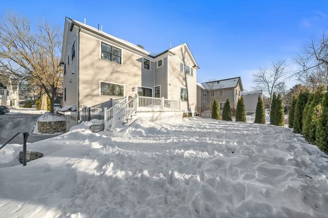 115 Oxford Rd, Newton, MA 02459