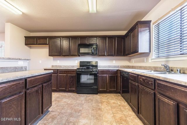 14272 LASSO ROCK Drive, El Paso, TX 79938