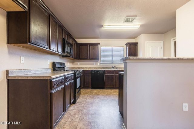 14272 LASSO ROCK Drive, El Paso, TX 79938