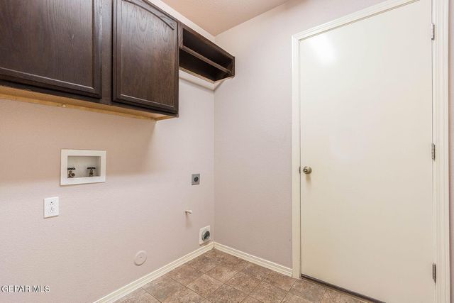 14272 LASSO ROCK Drive, El Paso, TX 79938