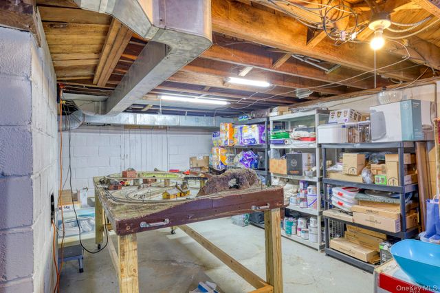 210 Overlook Road, Poughkeepsie, NY 12603