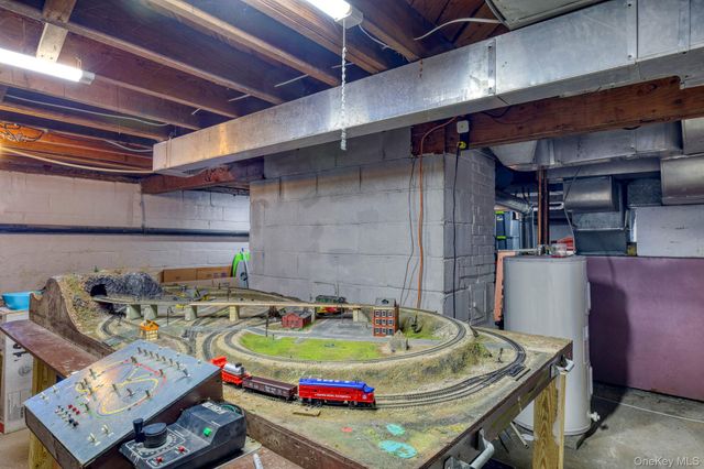 210 Overlook Road, Poughkeepsie, NY 12603