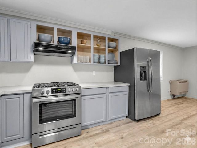 605 Rhododendron Avenue, Black Mountain, NC 28711
