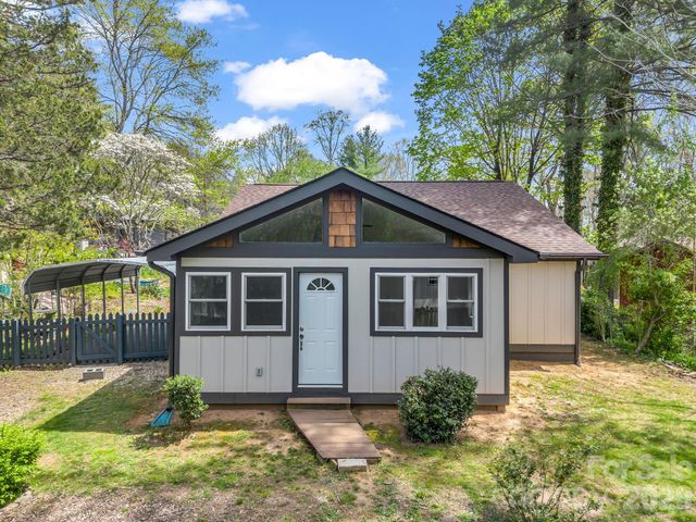 605 Rhododendron Avenue, Black Mountain, NC 28711