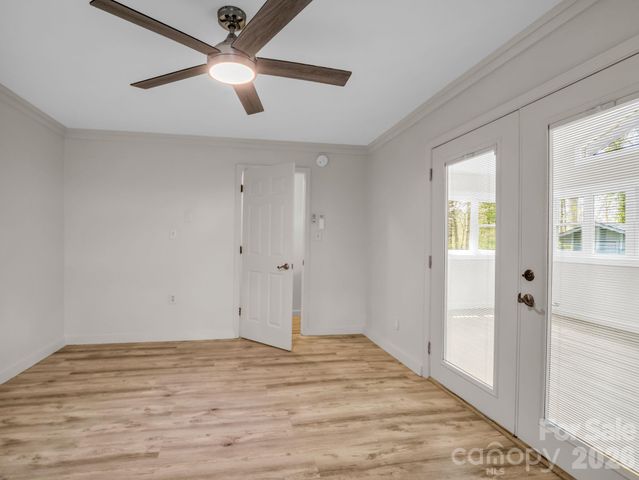 605 Rhododendron Avenue, Black Mountain, NC 28711