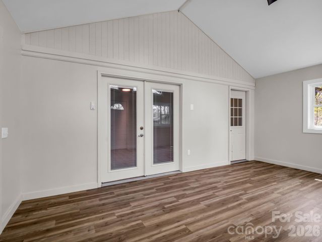 605 Rhododendron Avenue, Black Mountain, NC 28711