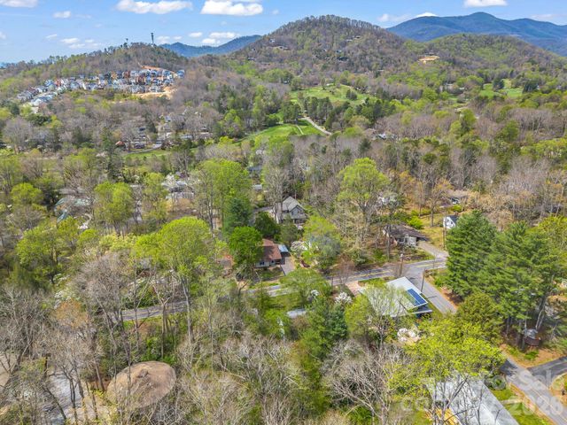 605 Rhododendron Avenue, Black Mountain, NC 28711