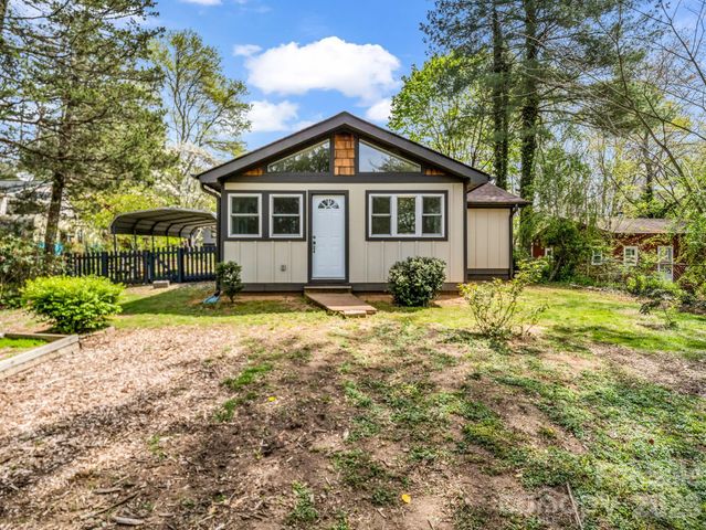605 Rhododendron Avenue, Black Mountain, NC 28711