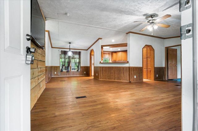 598 Skaggs Branch Road, Williamsburg, KY 40769