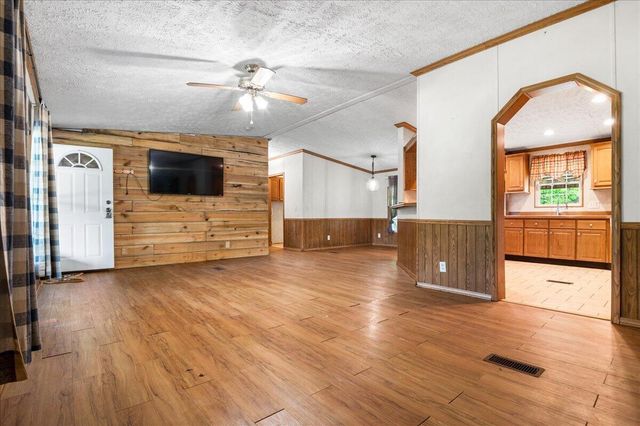 598 Skaggs Branch Road, Williamsburg, KY 40769