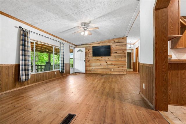 598 Skaggs Branch Road, Williamsburg, KY 40769