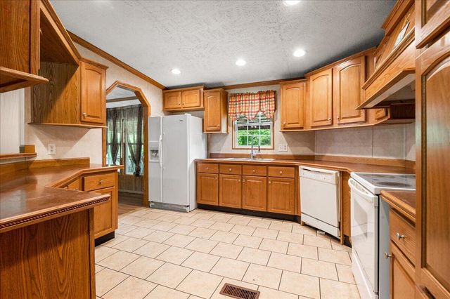 598 Skaggs Branch Road, Williamsburg, KY 40769