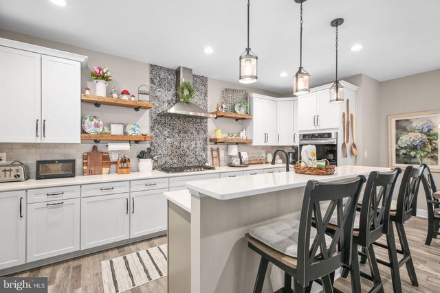 7117 PULLEN DR, Fredericksburg, VA 22407