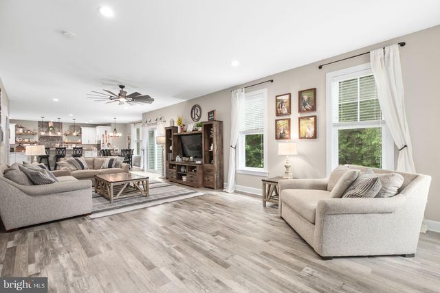 7117 PULLEN DR, Fredericksburg, VA 22407