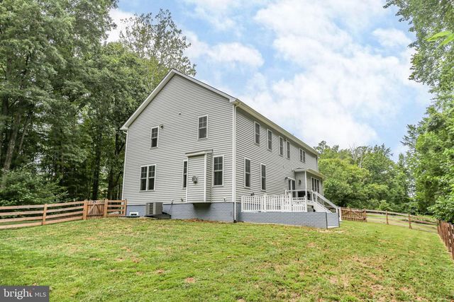 7117 PULLEN DR, Fredericksburg, VA 22407