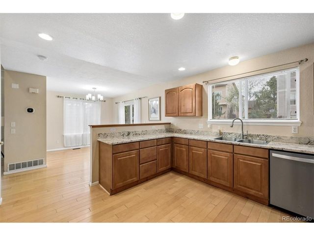 557 Stellars Jay Dr, Highlands Ranch, CO 80129