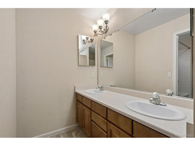 557 Stellars Jay Dr, Highlands Ranch, CO 80129