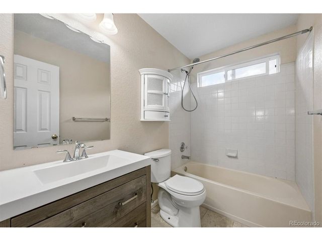 557 Stellars Jay Dr, Highlands Ranch, CO 80129