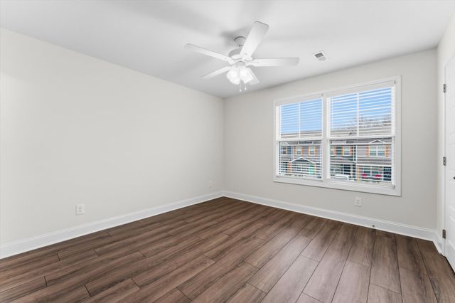 123 Quarry Point Dr, Clarksville, TN 37043