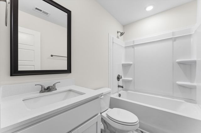 123 Quarry Point Dr, Clarksville, TN 37043