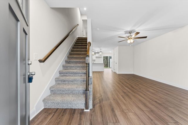 123 Quarry Point Dr, Clarksville, TN 37043