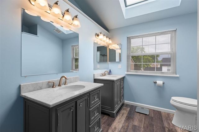 2806 Buckfield Court, Oakville, MO 63129