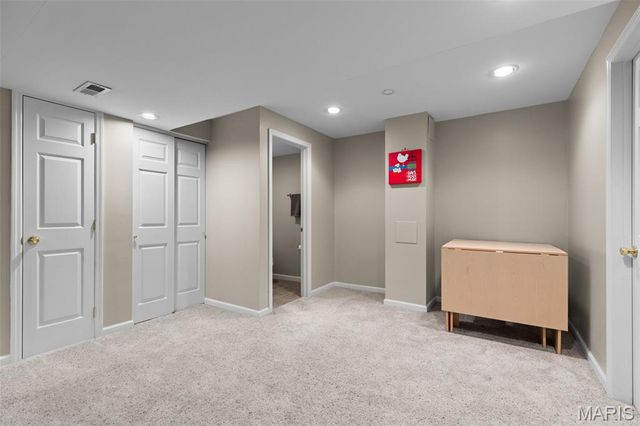 2806 Buckfield Court, Oakville, MO 63129