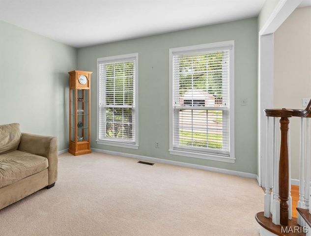 2806 Buckfield Court, Oakville, MO 63129
