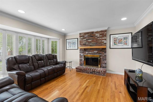 2806 Buckfield Court, Oakville, MO 63129