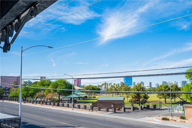 3823 South Maryland Parkway B11, Las Vegas, NV 89119