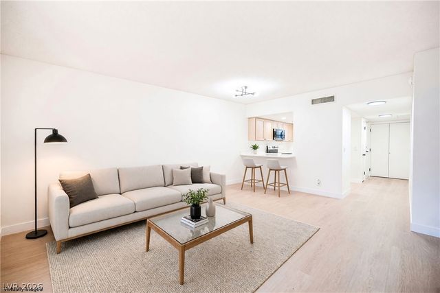 3823 South Maryland Parkway B11, Las Vegas, NV 89119