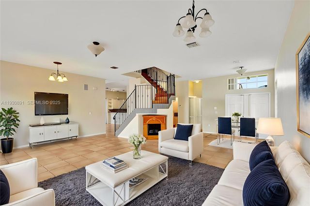 15651 NW 14th Ct, Pembroke Pines, FL 33028