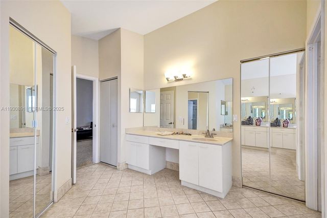 15651 NW 14th Ct, Pembroke Pines, FL 33028