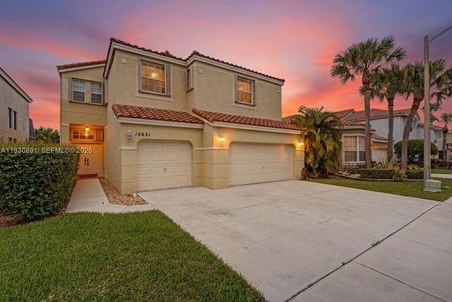 15651 NW 14th Ct, Pembroke Pines, FL 33028