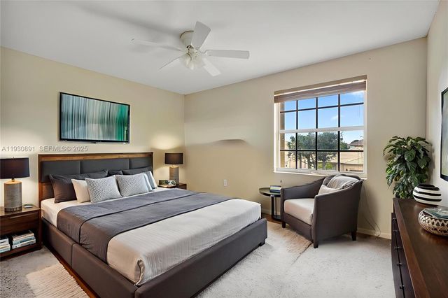 15651 NW 14th Ct, Pembroke Pines, FL 33028