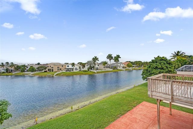 15651 NW 14th Ct, Pembroke Pines, FL 33028