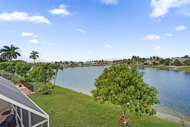 15651 NW 14th Ct, Pembroke Pines, FL 33028