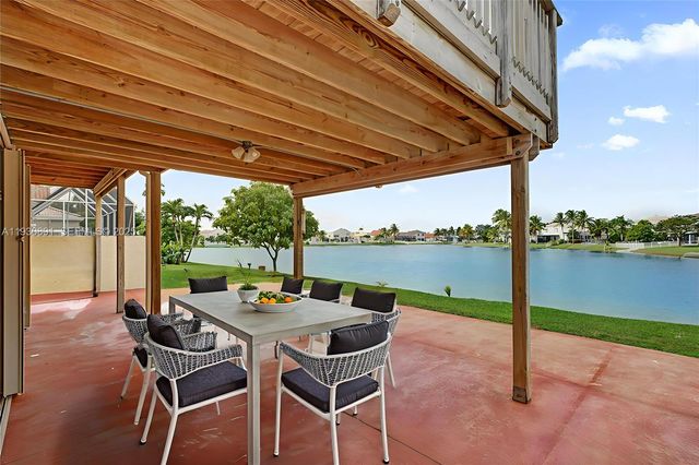 15651 NW 14th Ct, Pembroke Pines, FL 33028