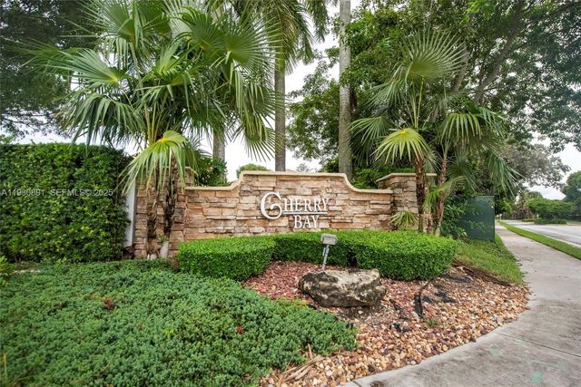 15651 NW 14th Ct, Pembroke Pines, FL 33028