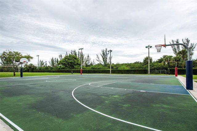 15651 NW 14th Ct, Pembroke Pines, FL 33028