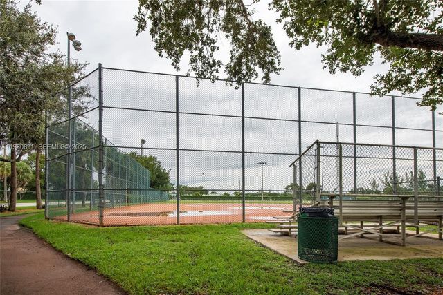 15651 NW 14th Ct, Pembroke Pines, FL 33028