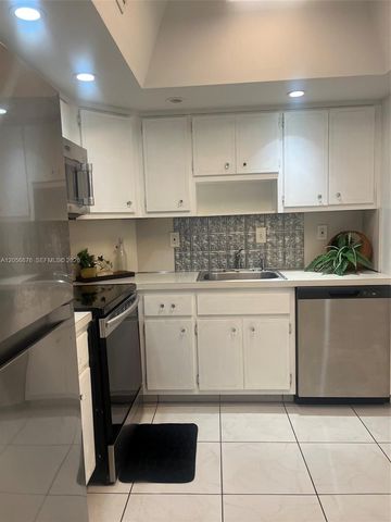 300 Bayview Dr 207, Sunny Isles Beach, FL 33160