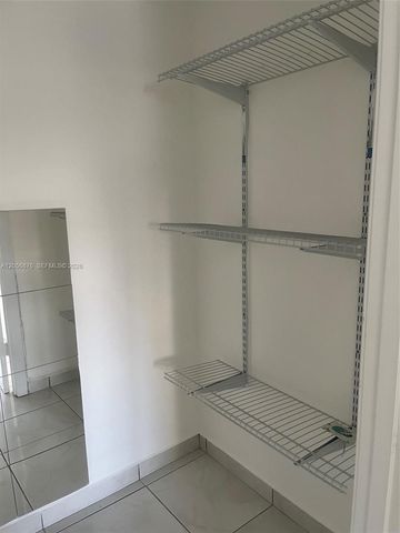 300 Bayview Dr 207, Sunny Isles Beach, FL 33160