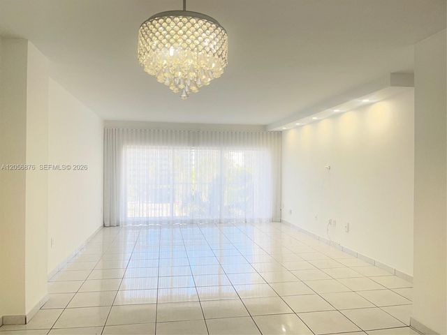 300 Bayview Dr 207, Sunny Isles Beach, FL 33160