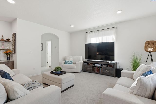 1401 8th Street, Benton City, WA 99320