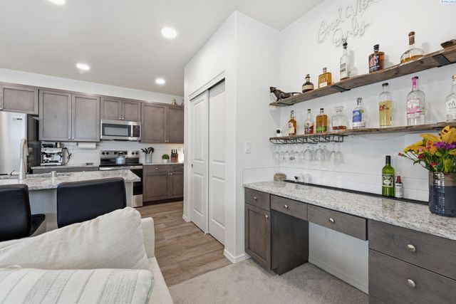 1401 8th Street, Benton City, WA 99320