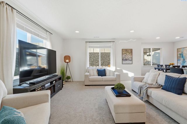 1401 8th Street, Benton City, WA 99320