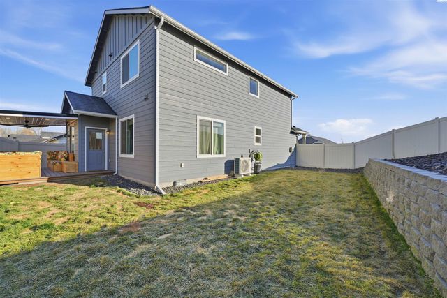 1401 8th Street, Benton City, WA 99320