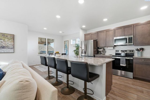 1401 8th Street, Benton City, WA 99320