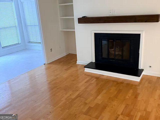 301 Dunbar Drive, Dunwoody, GA 30338